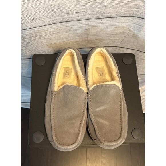 UGG Mens Ascot Sheepskin Lined Moccasin Slippers Size 9 - Picture 2 of 4